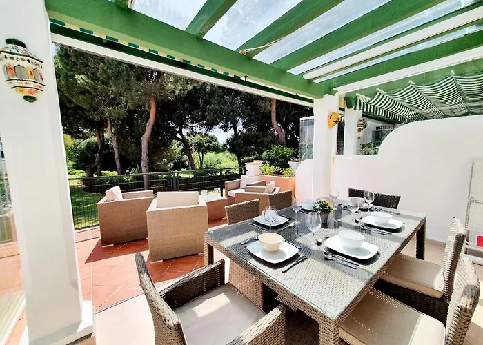 Lomas De Cabopino House *