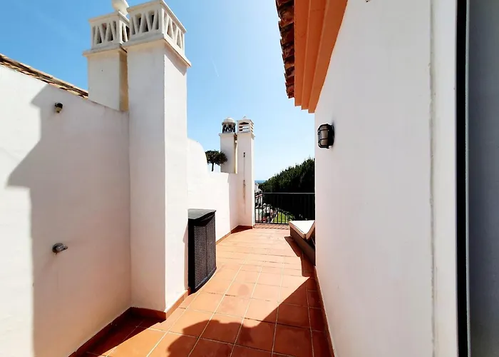 Lomas De Cabopino House Апартаменты *