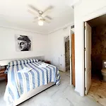 Lomas De Cabopino House 아파트 *