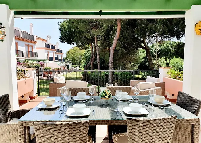 아파트 Lomas De Cabopino House *