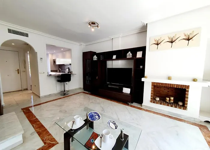 Lomas De Cabopino House *