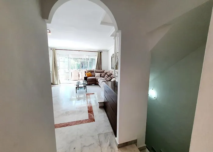 Lomas De Cabopino House 마르베야