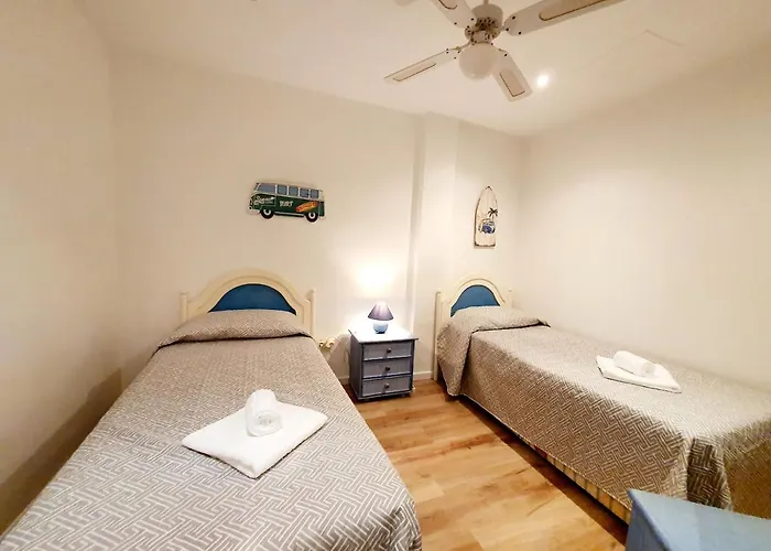 Lomas De Cabopino House 아파트