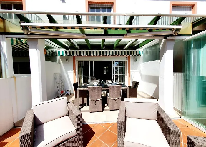 아파트 Lomas De Cabopino House 마르베야