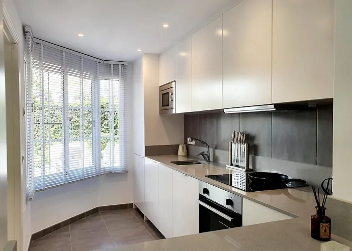 Lomas De Cabopino House *