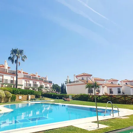 Lomas De Cabopino House アパート マルベーリャ