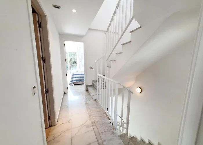 アパート Lomas De Cabopino House *