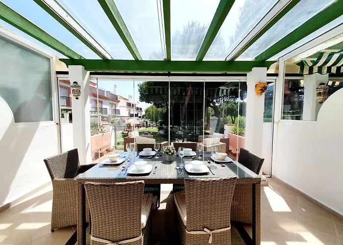 Lomas De Cabopino House *